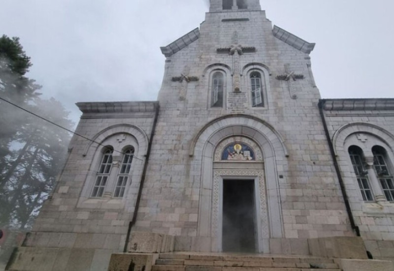 Požar u sabornoj crkvi Svetog Vasilija u Nikšiću