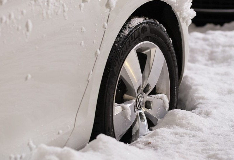 Obavezna zimska oprema na vozilima od prvog novembra