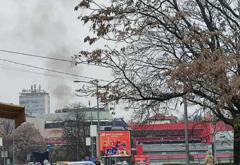 Požar u centru Banjaluke izazvao zapaljeni kontejner