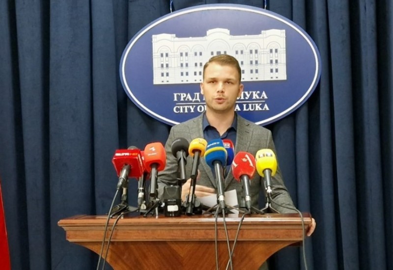 Stanivuković upozorio SNSD: Dogovor ili protesti i barikade