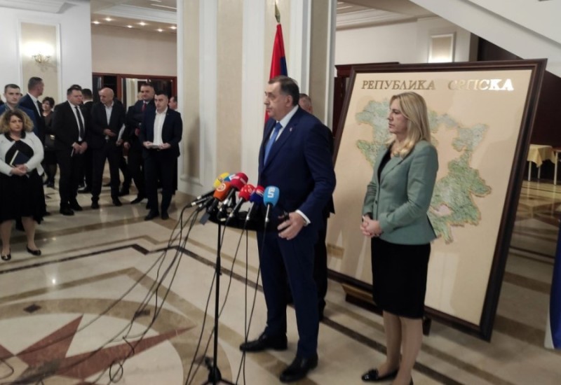 Dodik poziva građane Srpske: Dođite da zajedno proslavimo Dan Republike