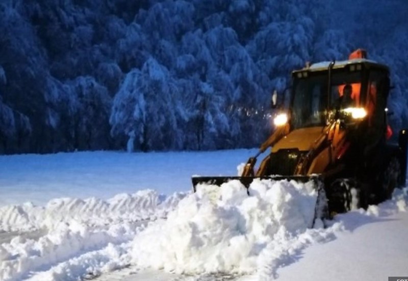 Vojska pomaže: Snijeg se čisti u četiri grada u BiH