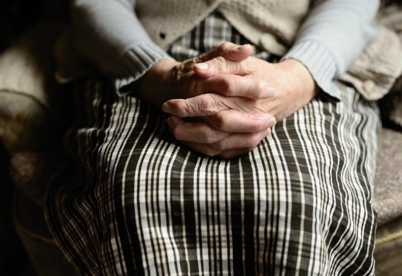 Dementna baka nasljedstvo prepisala vodoinstalateru, porodicu ostavila bez ičeg