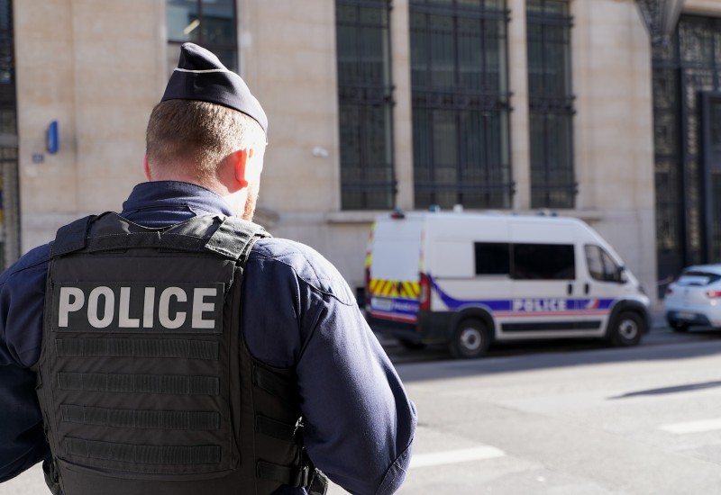 Spriječen teroristički napad ispred Banke Amerike u Parizu