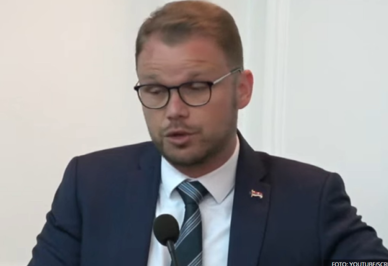 Ko je kriv za sječu vrba: Gradonačelnik se nevješto pravda
