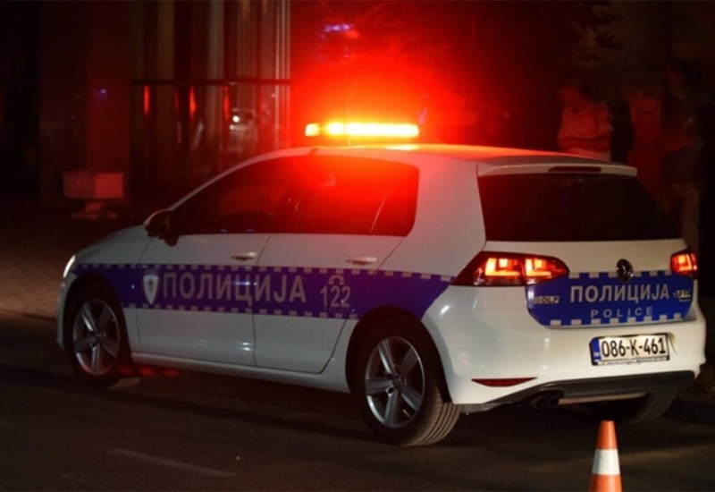 U saobraćajnoj nezgodi povrijeđeni vozač i troje djece