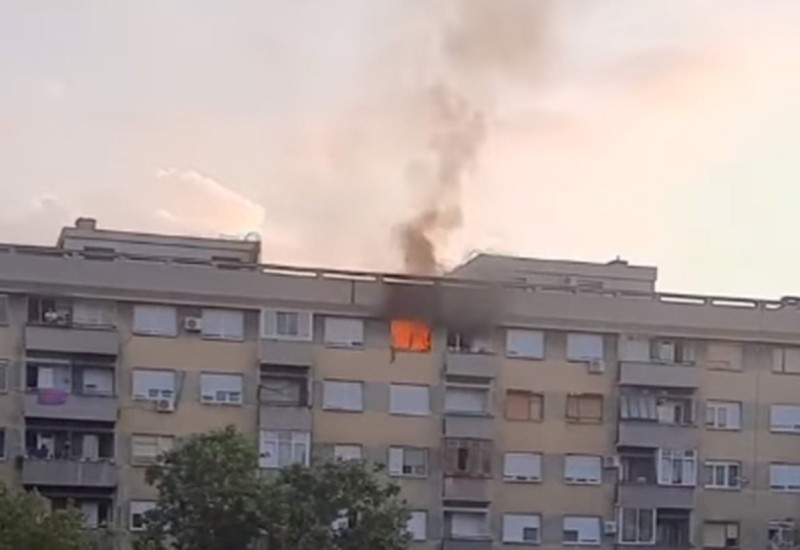 Zbog punjača izgorio čitav stan u Beogradu (VIDEO)