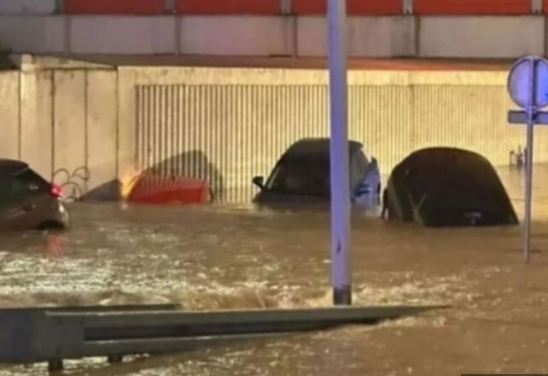 Jako nevrijeme napravilo haos: Potopljeni automobili i noćni klub FOTO/VIDEO