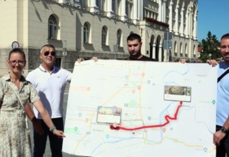 Mještani Česme ispred Gradske uprave, traže rekonstrukciju glavne saobraćajnice