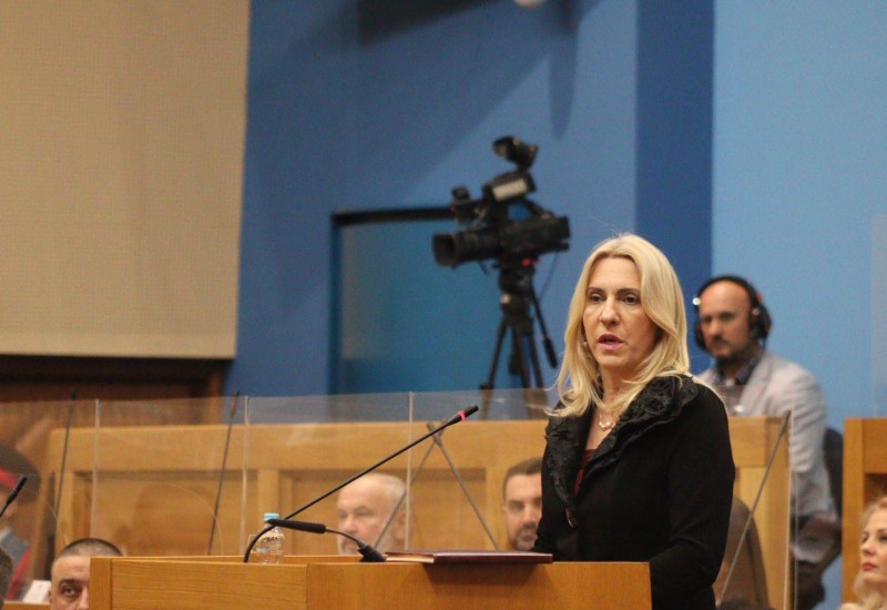 Tamara Vučić pozvala Željku Cvijanović na modnu reviju posvećenu Titovoj supruzi