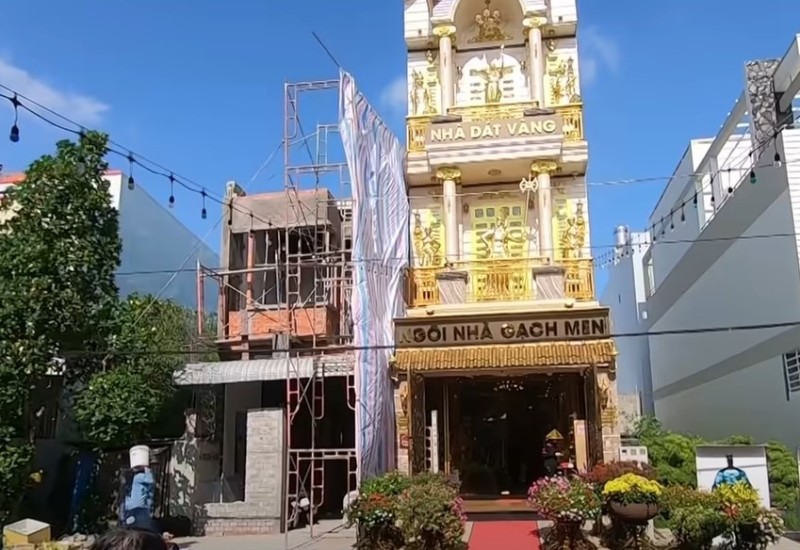 Vijetnamac izgradio "zlatnu kuću" (VIDEO)