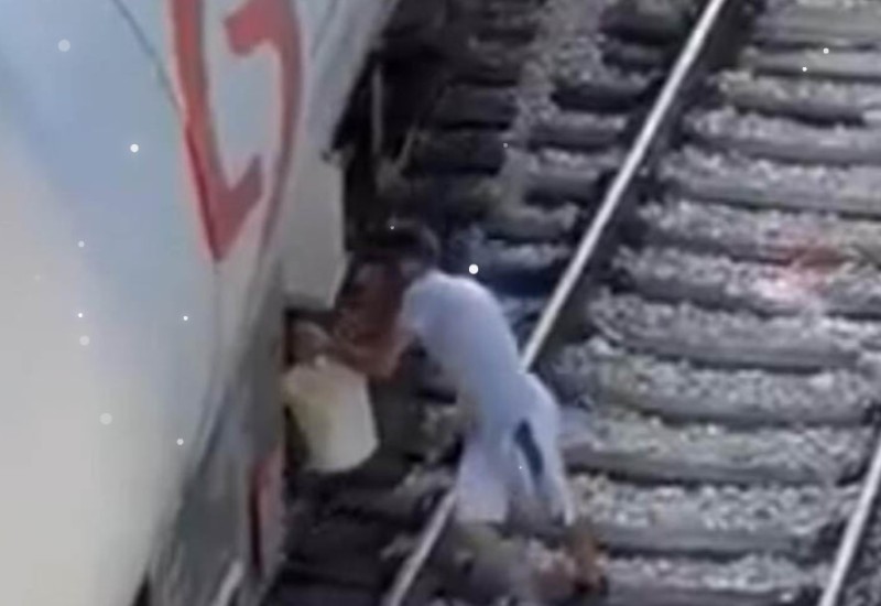 Uhvaćen muškarac kako krade gorivo iz vagona VIDEO
