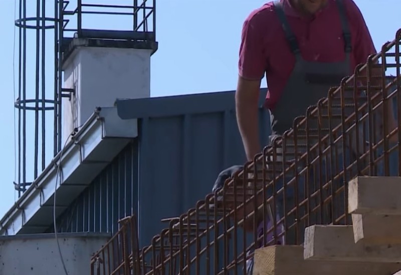 Nedovoljno za normalan život: Građevinac i konobar rade za oko pet maraka po satu