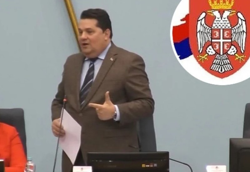 Stevandić vratio iz podruma stari grb u kabinet: Ne znam ko ga je sklonio, neka se zna ko ga je vratio