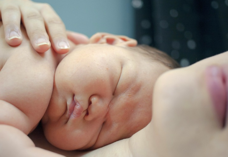 Mlada mama izazvala polemike zbog svoje odluke: Spasite mene, a ne bebu