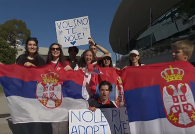 Melburn je Srpski: Kolo, pjesme i trobojke, Grci pjevaju "Kosovo je Srbija" (VIDEO)