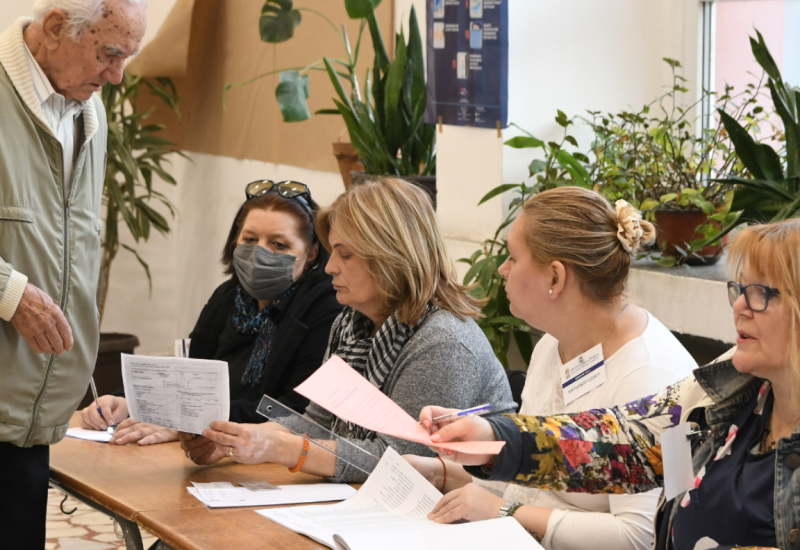 IZBORI U SRBIJI: Evo kako izgleda važeći glasački listić, koje su najčešće nepravilnosti na biralištu i kako prepoznati pritiske i ucjene tokom izbornog dana