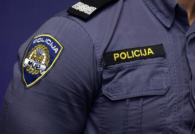 Ljubomorni bivši policajac: Vidio poruke u telefonu supruge, pa upucao muškarca
