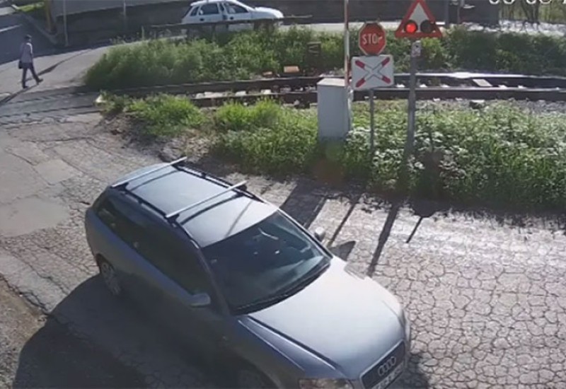 U kvaru rampa na pružnom prelazu u Banjaluci, vozači iznervirani