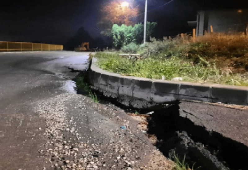 Klizište ugrožava vozače u Priječanima