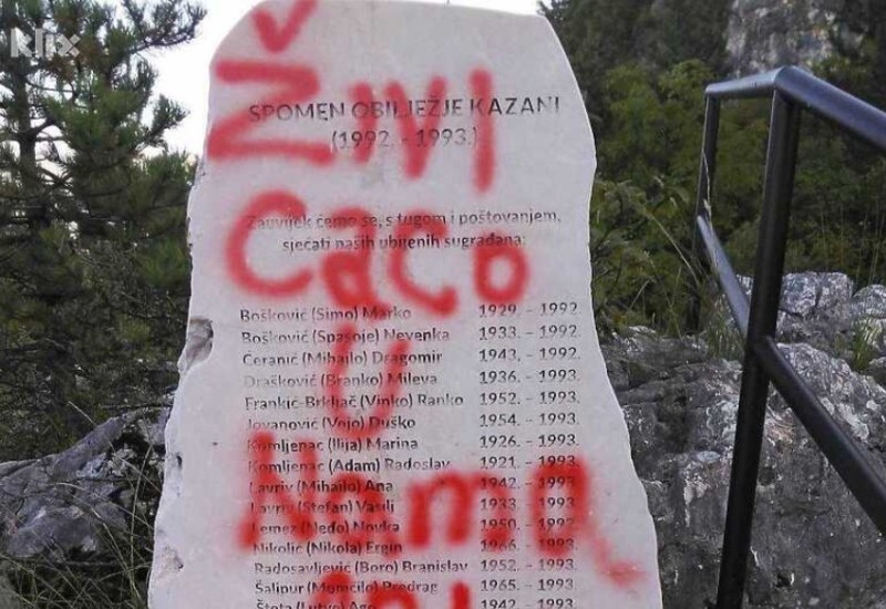 Vandali oštetili spomenik na Kazanima, sprejom ispisano "Živi Caco u nama"
