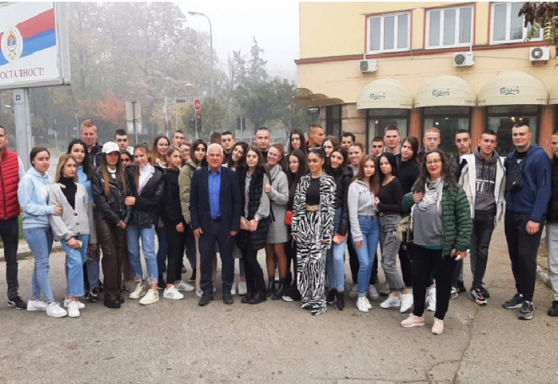 Arlov u posjeti maturantima iz Leposavića