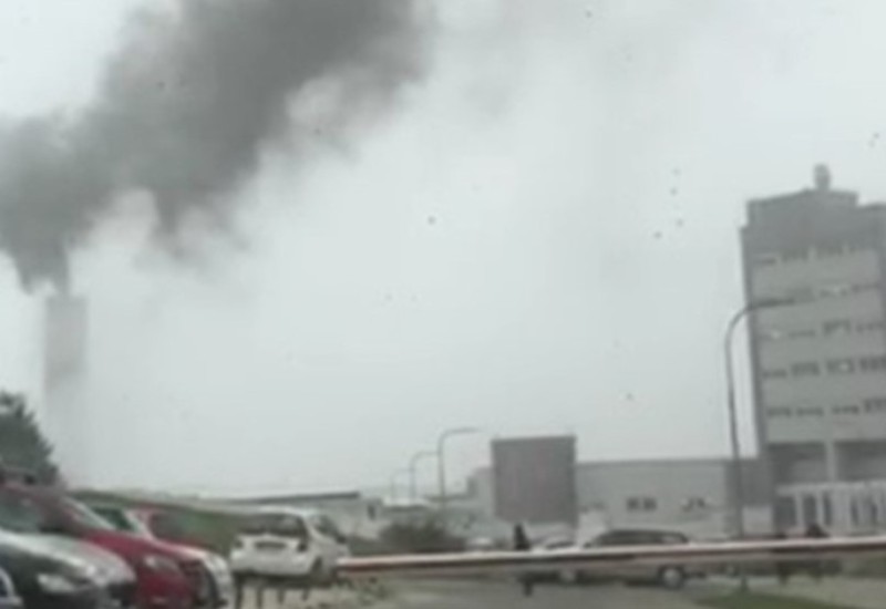 Banjalučani zabrinuti: Crni dim se diže iz kotlovnice UKC-a