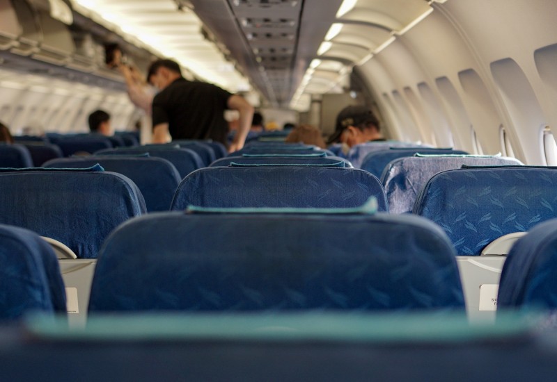 Tuča između putnika u avionu (VIDEO)