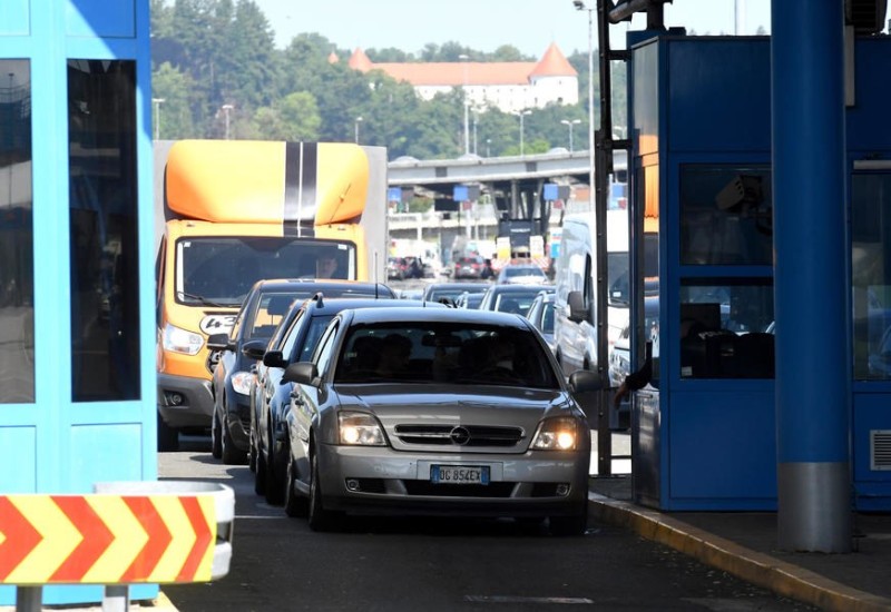Gužve na granicama BiH