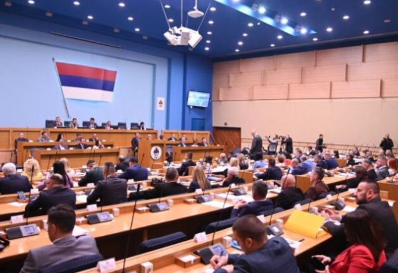 Narodna skupština Republike Srpske usvojila zakone: Veće plate u javnom sektoru