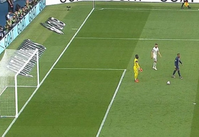 Mbape postigao najlakši i najbizarniji gol karijere (VIDEO)