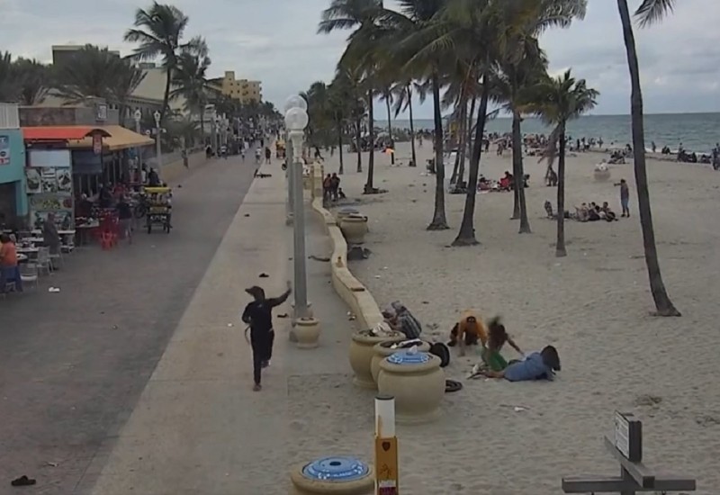 Devetoro ranjeno u pucnjavi na plaži (VIDEO)