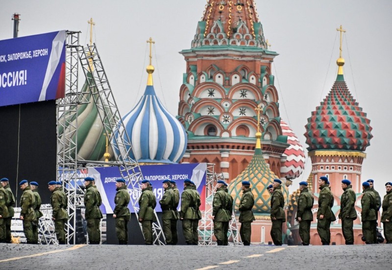 Putin u Kremlju; Potpisivanje sporazuma o ujedinjenju