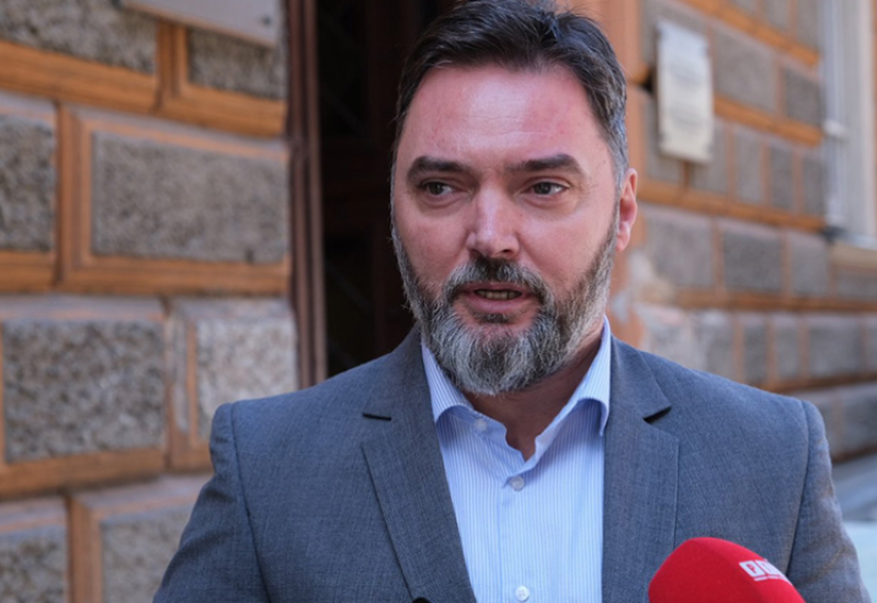 KOŠARAC: Opozicija želi da izazove nemire i srpsko-srpske sukobe
