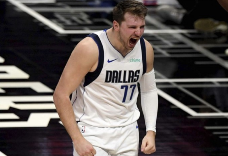 Završio sa 53 poena: Dončić se vratio na teren u velikom stilu