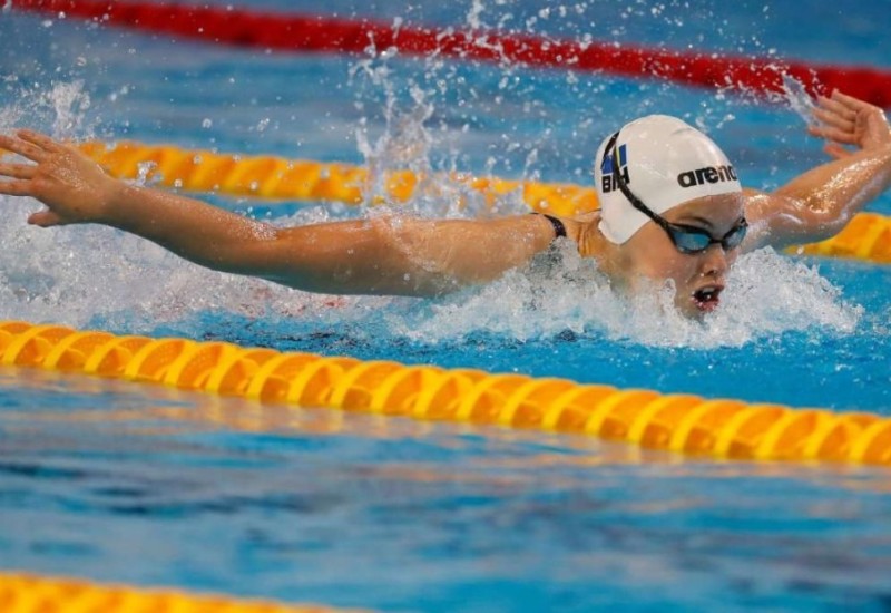 Lana Pudar u polufinalu trke 200 m delfin