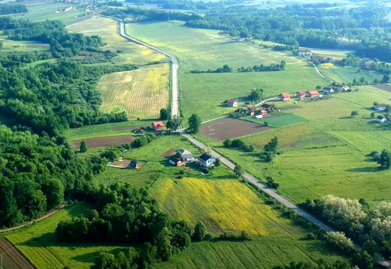Odumiranje sela: Puno kuća, malo ljudi