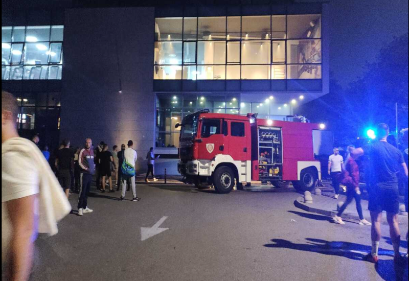 Ugašen požar u Arena sport centru