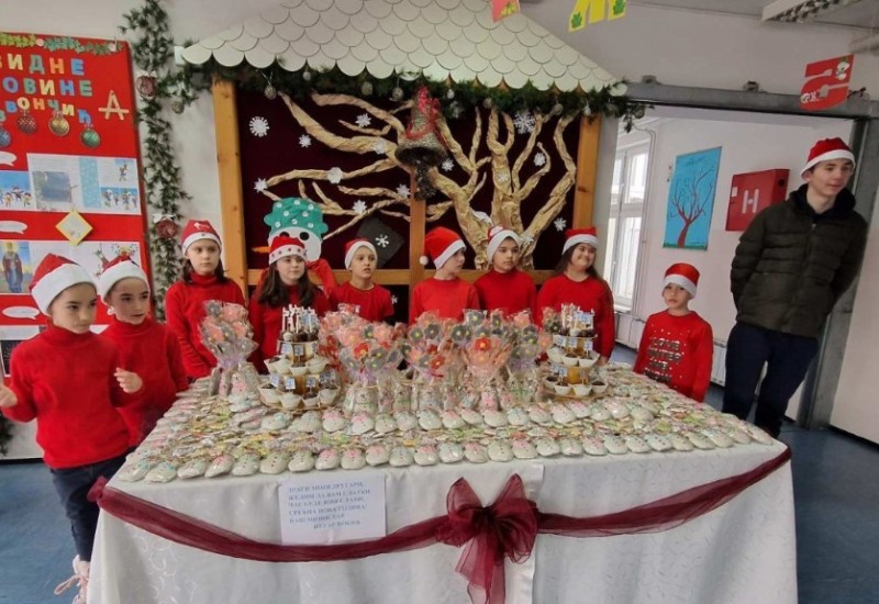 Đokić donirao slatkiše štićenicima Centra "Zaštiti me"