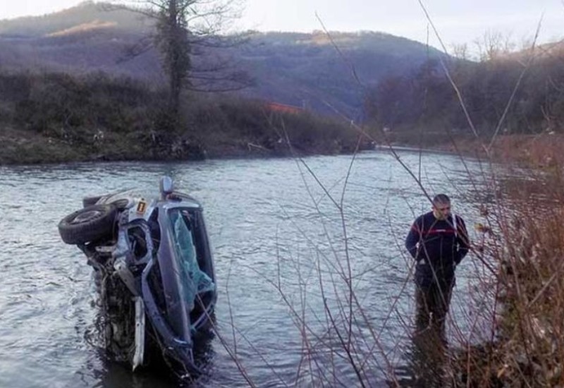 Automobilom sletjela u rijeku Vrbanju: Spasili je banjalučki policajci